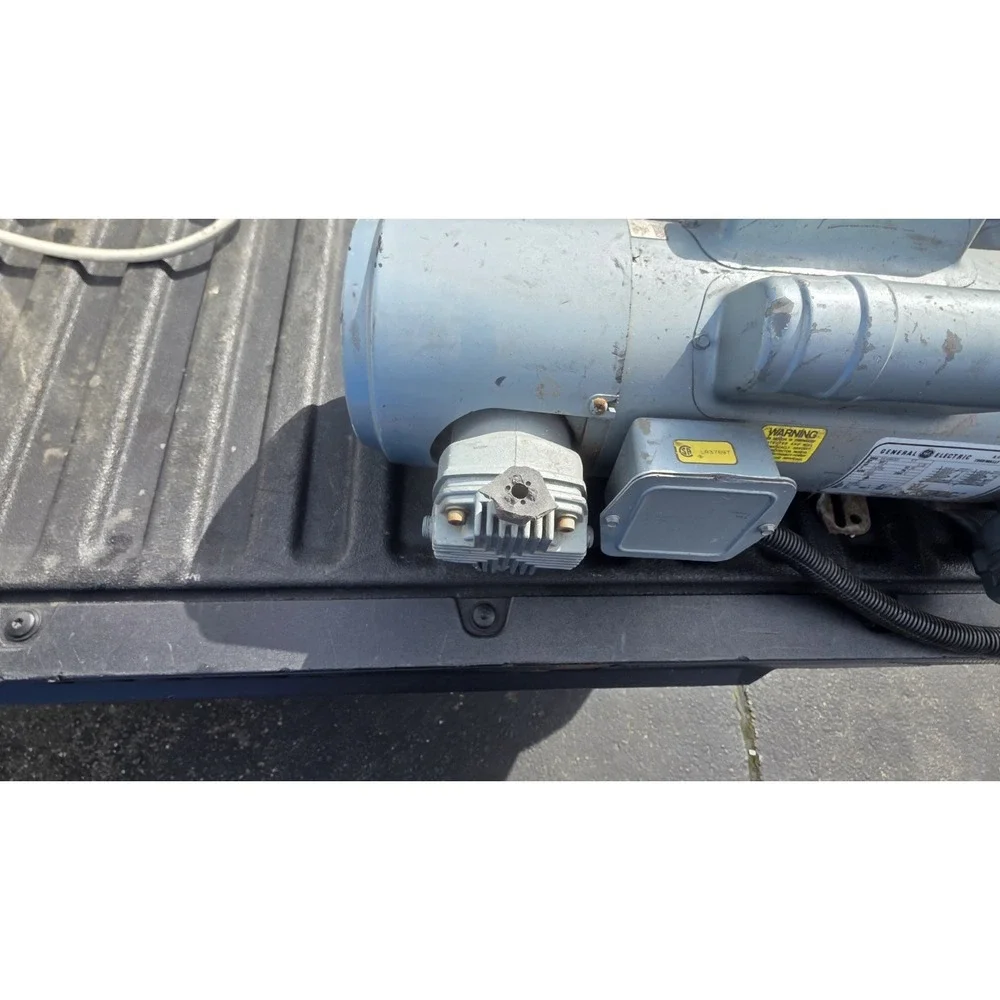 Gast MFG 7HDD-10-M700X Air Compressor 4 Piston Pump 120v/220V As Is See Photo
